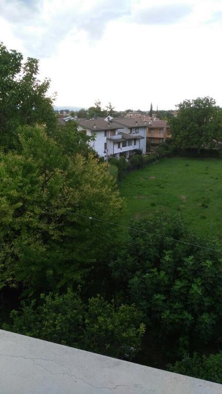 Il Giardino Del Gallo Foligno Zimmer foto